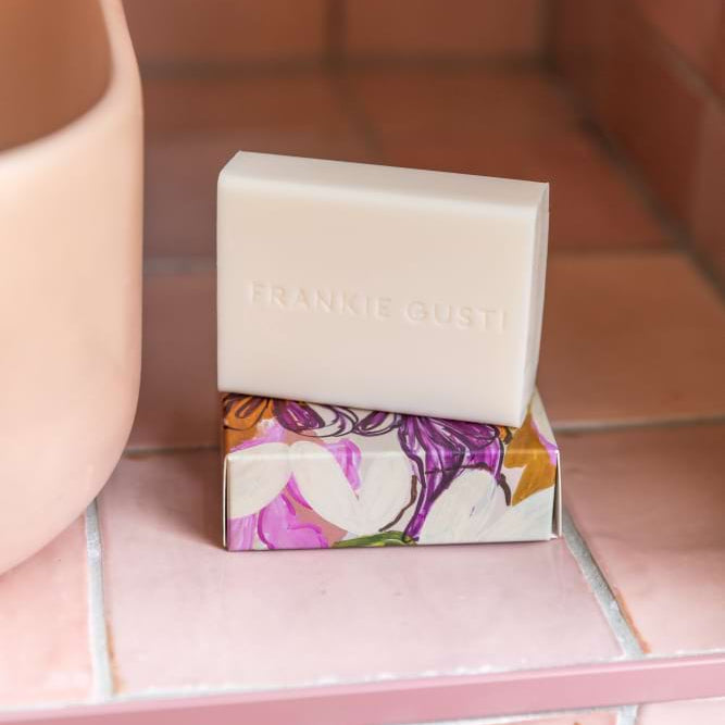 Frankie Gusti Body + Hand Bar